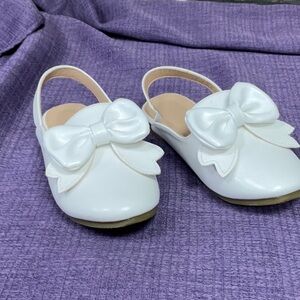 Elegant White Bow Kids Dress Shoes